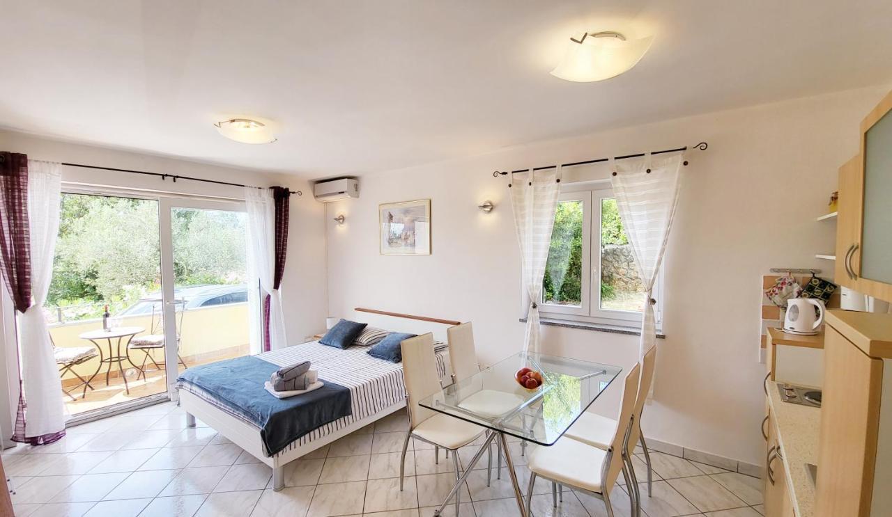 Apartmani Agava Čižići Exterior foto
