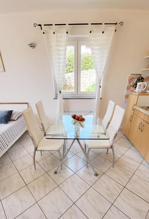 Apartmani Agava Čižići Exterior foto